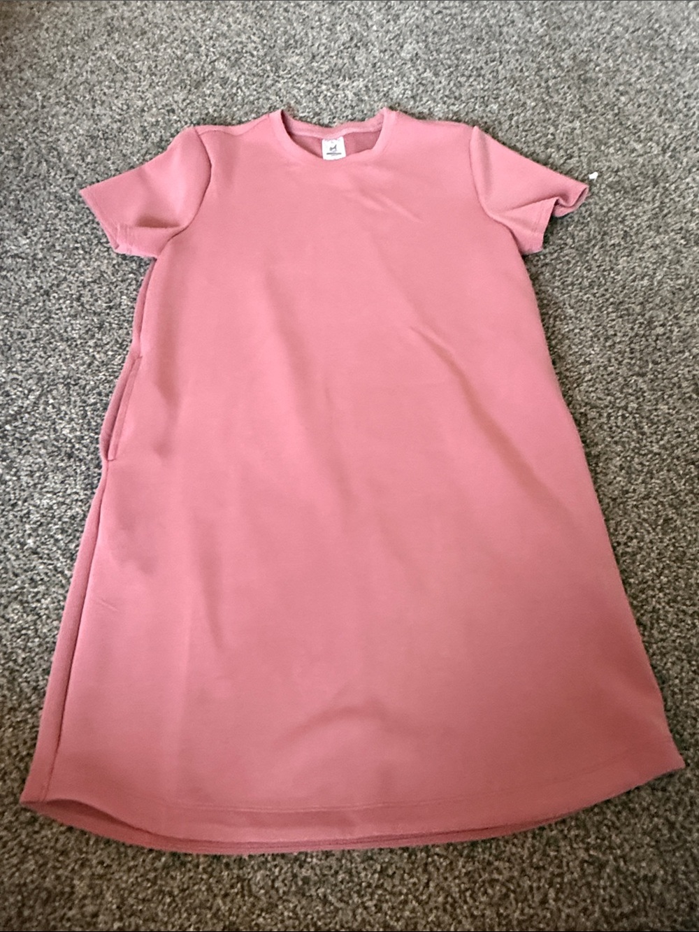 Relaxed Pink Midi Shift Dress with Short Sleeves